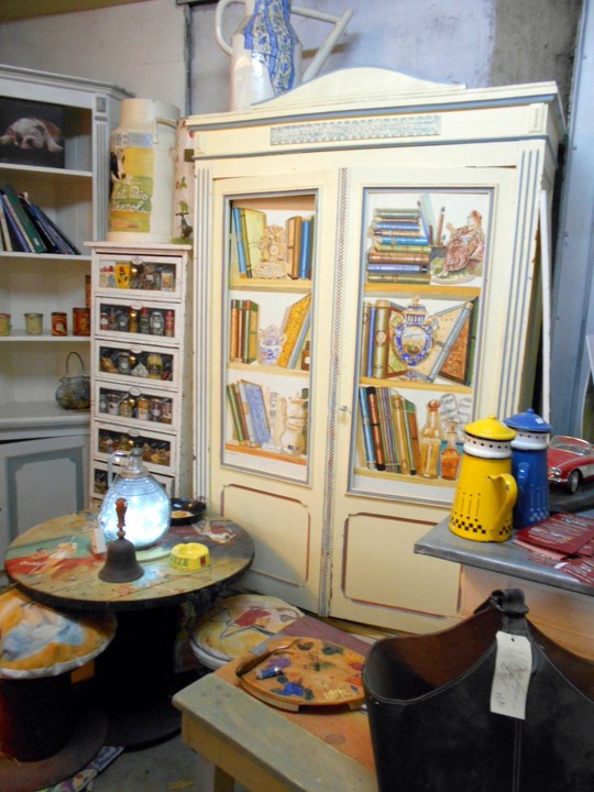 d&eacute;coration meubles,r&eacute;paration de meubles,artisans d'art en meuble peint depuis 1997,mobilier recycl&eacute;s,meubles peints,mobilier relook&eacute;,&eacute;co-recyclage ameublement,restauration mobilier,mobilier en bois recycl&eacute;s,mobilier en palettes, stages et formations mobilier peint,stages relooking mobilier &eacute;co respponsables,stages et formations &eacute;co recylage mobilier,formations,stages relooking mobilier, formations seniors,reconversion professionnelle,tapisserie d ameublement,produits de d&eacute;coration &eacute;cologiques maisons, 