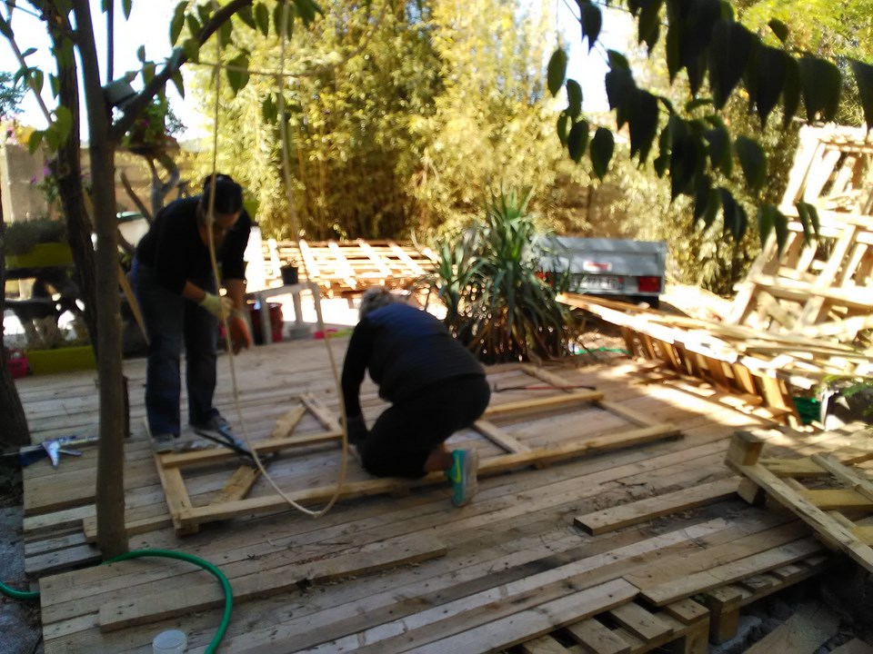 comptoir en palettes et bois recycl&eacute;s,stages menuiserie palettes,upcycling bois