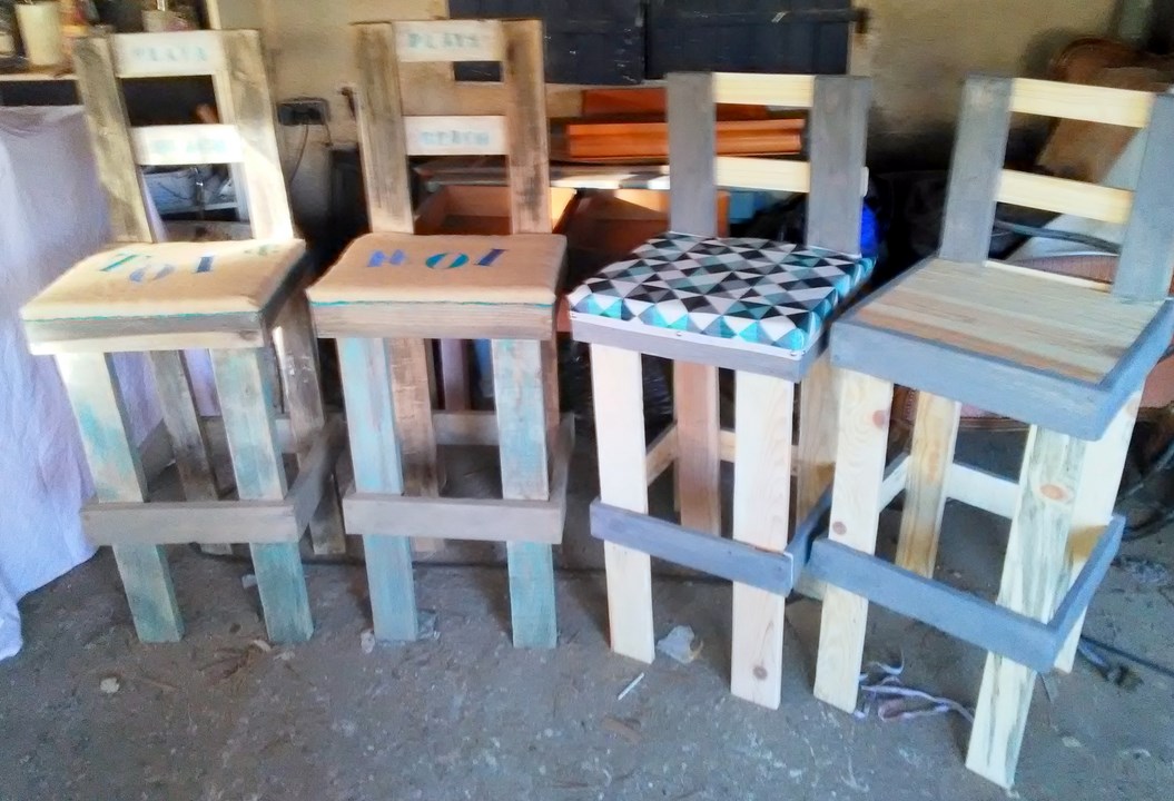 comptoir en palettes et bois recycl&eacute;s,stages menuiserie palettes,upcycling bois