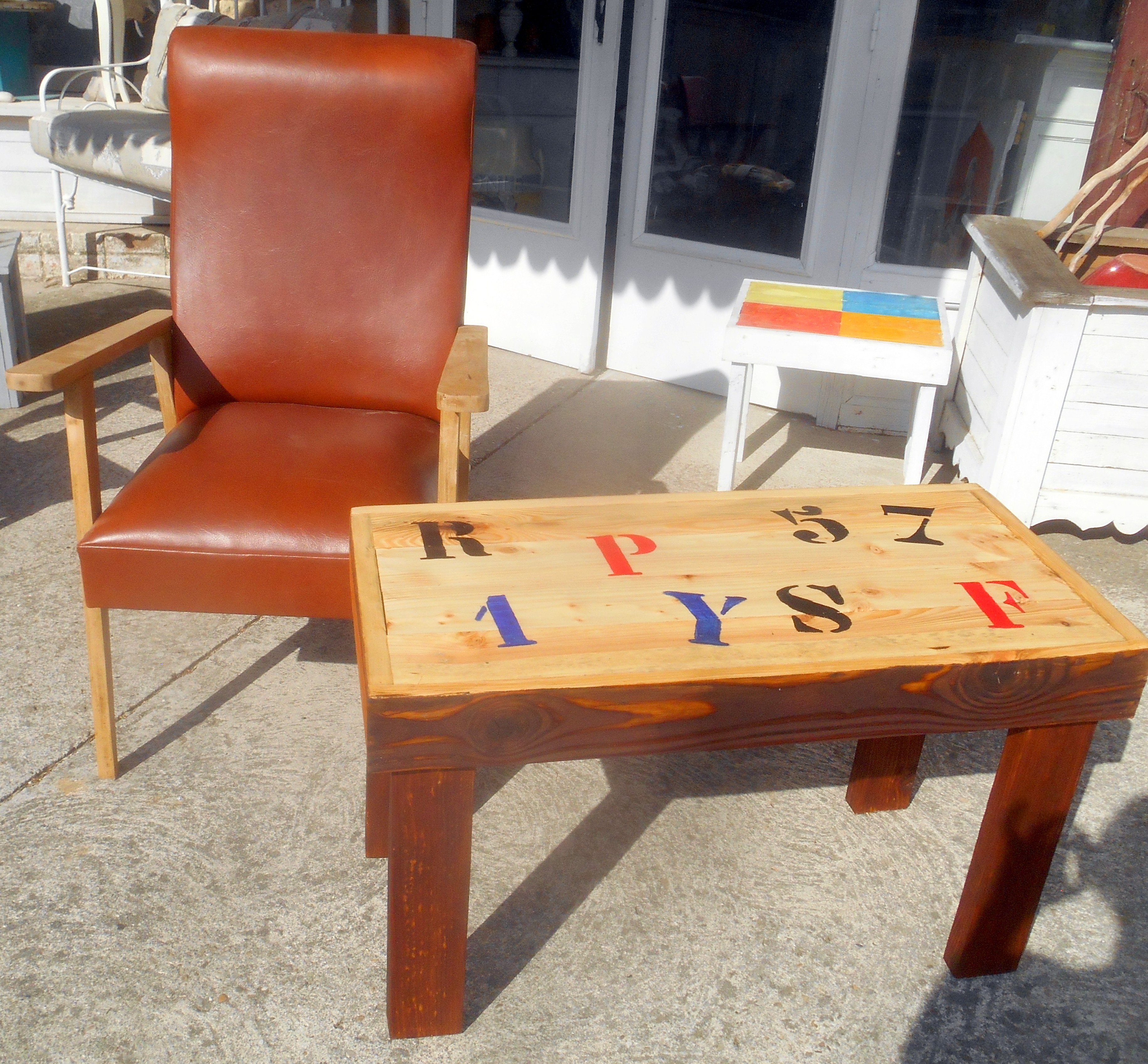 comptoir en palettes et bois recycl&eacute;s,stages menuiserie palettes,upcycling bois