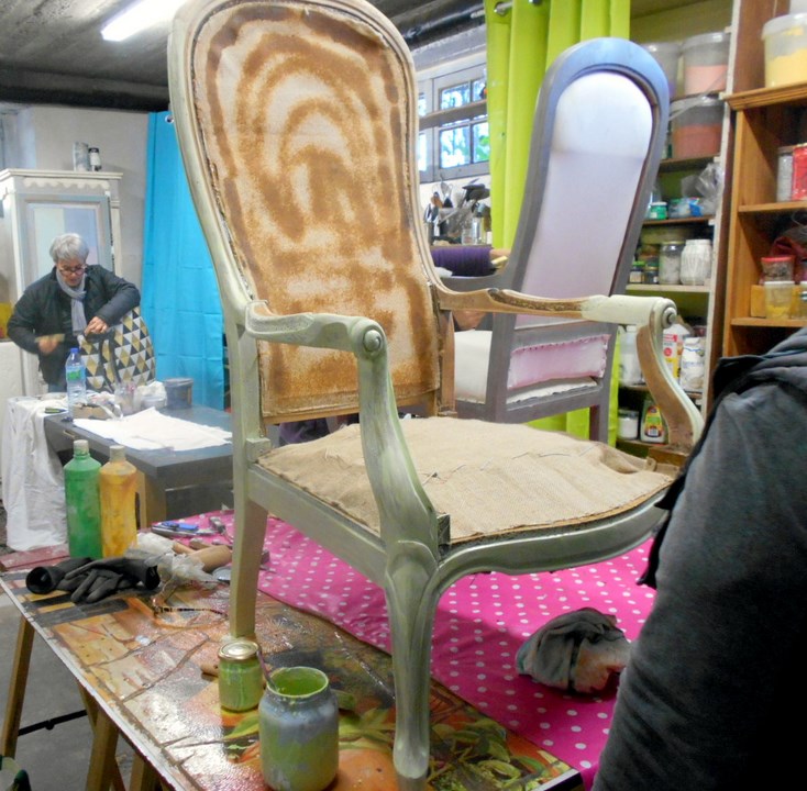 stages artisanaux &agrave; la carte,stages d&eacute;couvertes tapisserie ameublement, formation relooking meuble tout public,formation certifiante  RS 7187  &eacute;co-recycler des biens d'ameublement et de d&eacute;coration techniques &eacute;co responsables ,formations certifiante seconde main, formations certifiante &eacute;co responsables,formations stages relooking meubles &eacute;co responsables , reconversion  stages et formation upcycling  ,stages et formations &eacute;conomie circulaire , stages et formations surcyclage  &eacute;co recyclage de gros mobiliers ,stages et formations courtes pr&eacute;sentiel pour adultes,  stages pratiques  tout public formations a la carte,  , formations et stages auto entrepreneur(se) , restauration de meubles ,formation et stage &eacute;conomie circulaire,  formation cr&eacute;ation entreprise artisanale, formation &eacute;ligible France travail , formations et stages recycleries ,ressourceries ,formations et stages chantiers d&rsquo;insertion, sp&eacute;cialit&eacute;s ressourceries, recycleries,